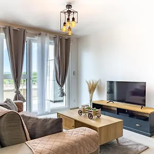 Charmante Résidence Avec Parking Privé Sur Place Appartement